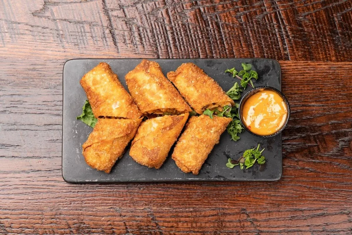 Stinger egg rolls