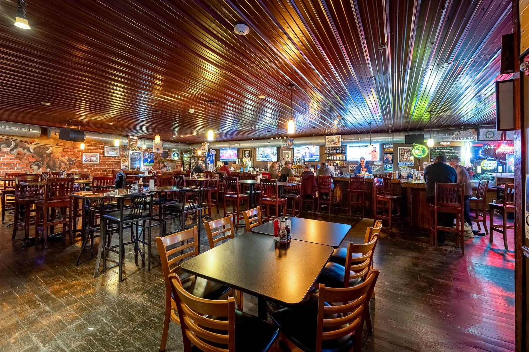 The room at Buffalo's Best Grill